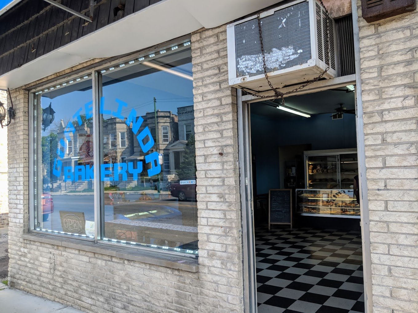 Guatelinda Bakery tu Tienda Guatemaltecas en Chicago Il